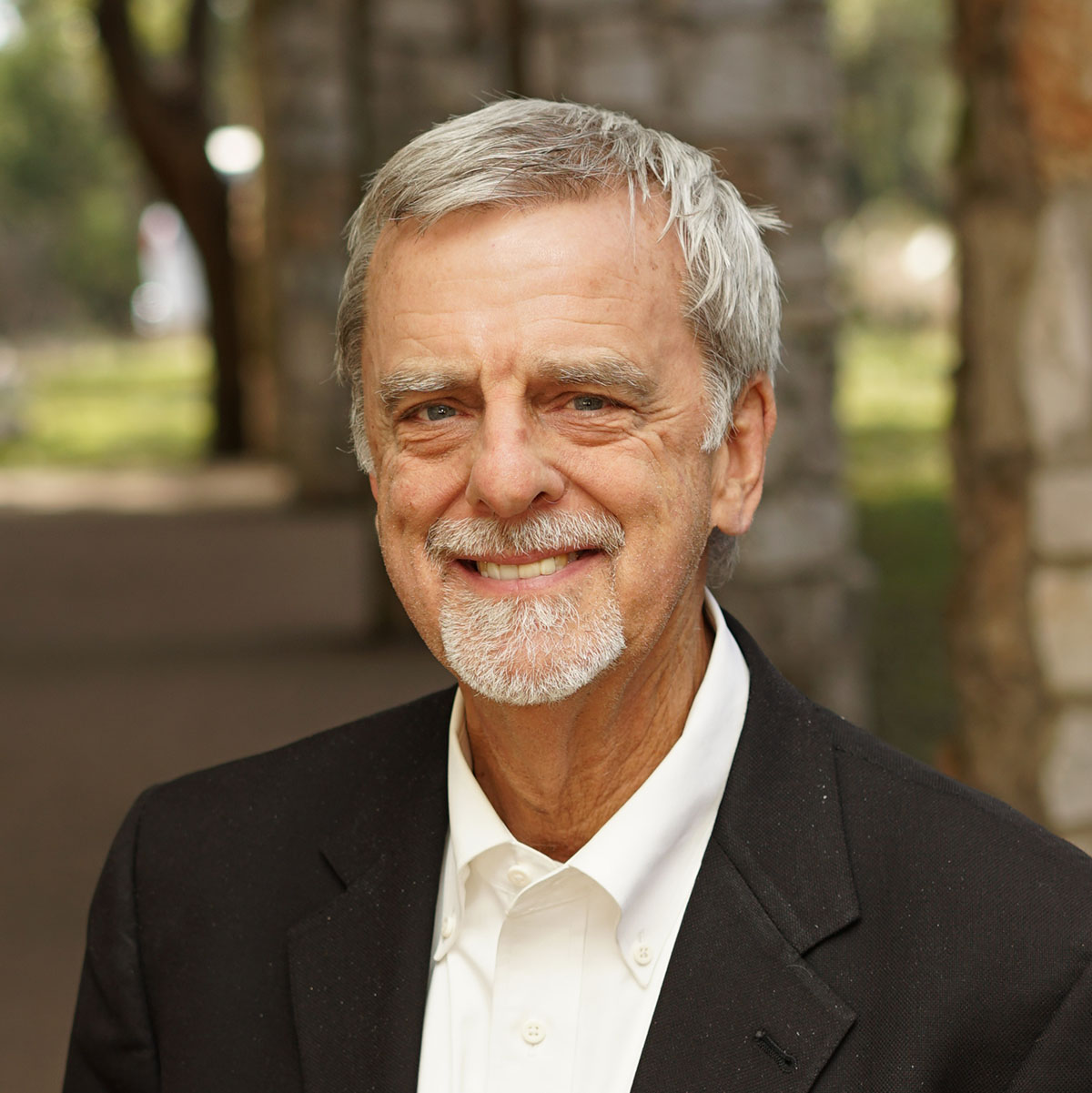 Dr. Garth Bolinder